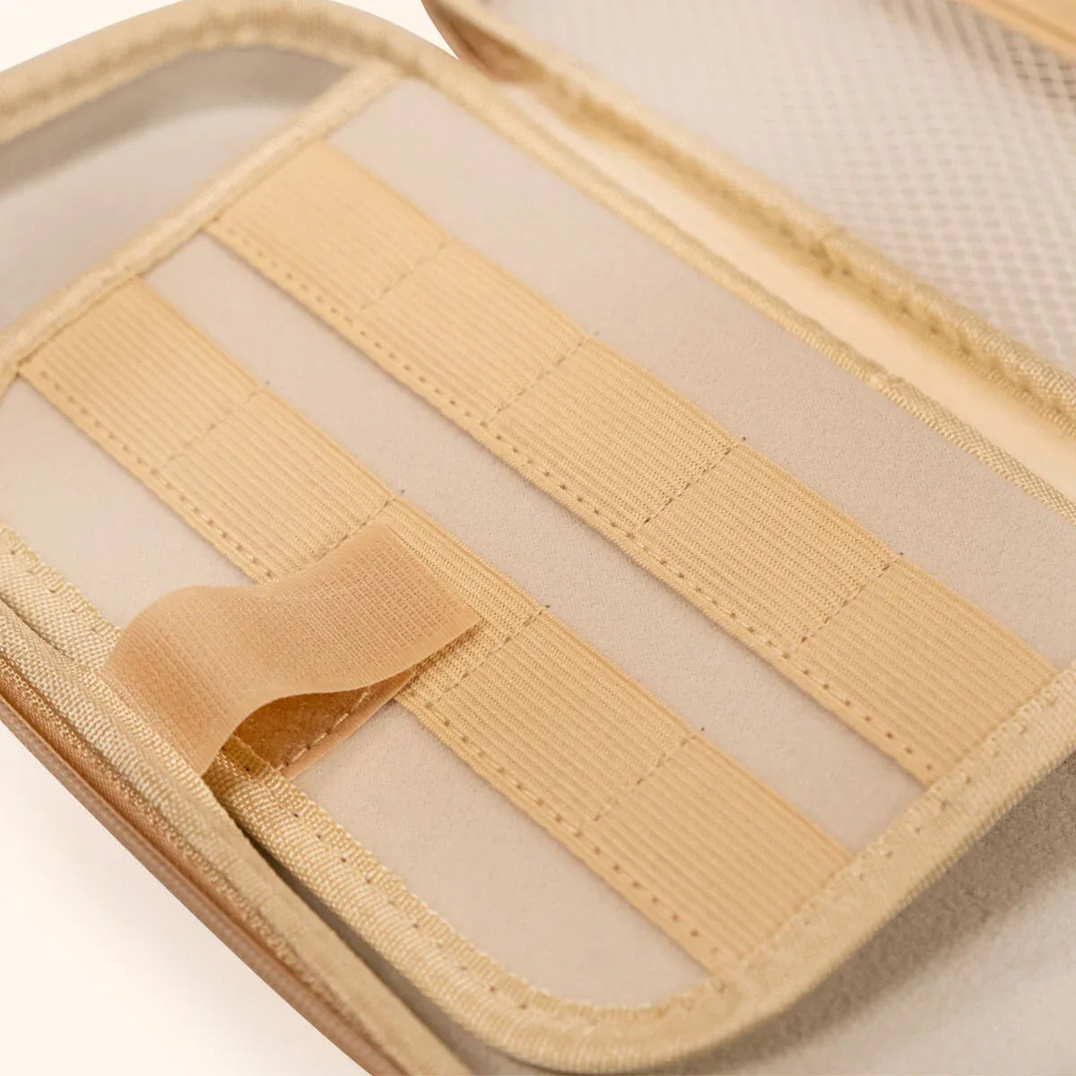 V5H20D0397C26232941FBA31AA13BEBC7ACR5727370P6