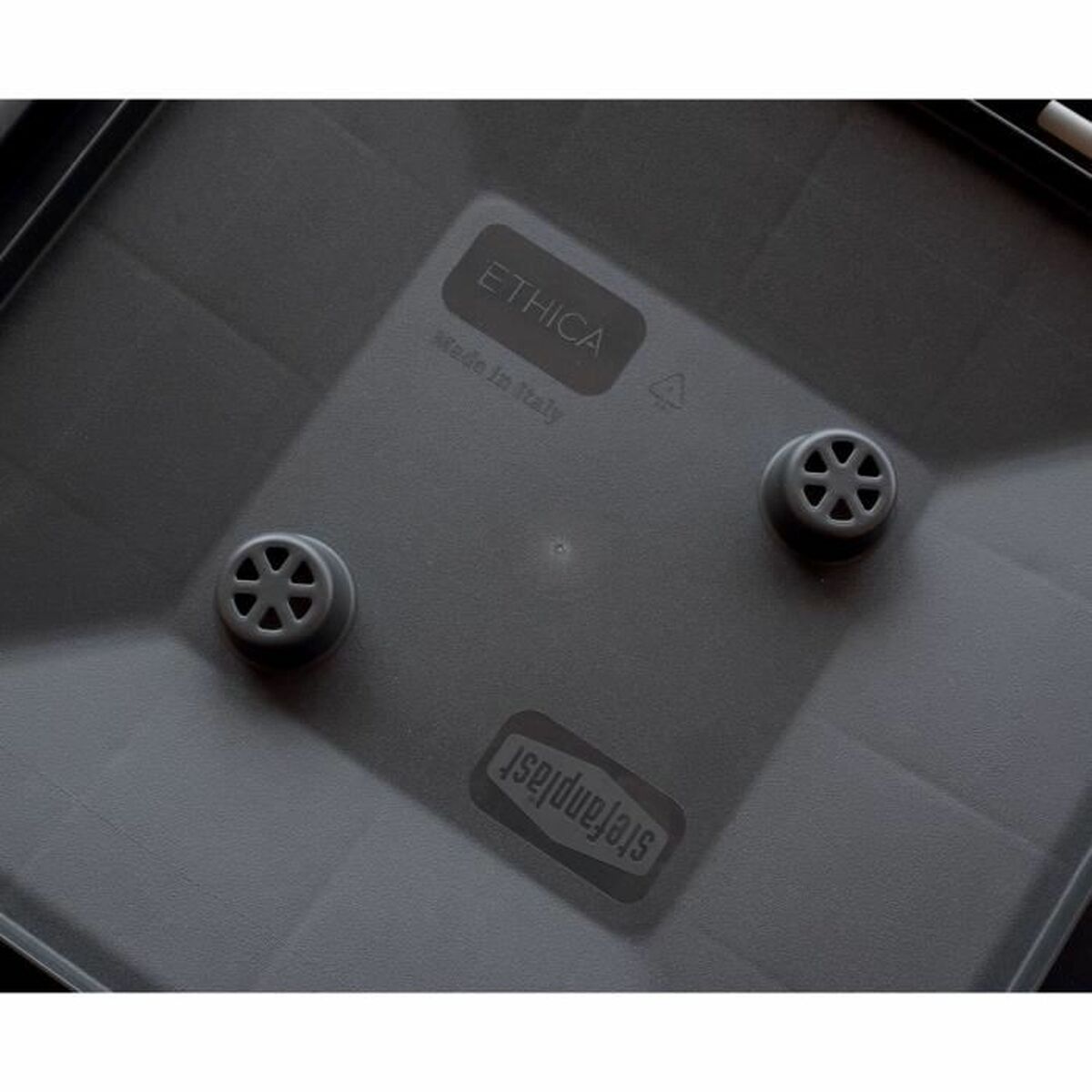 V5H79D8B2E6352496613DB5D6E1546505EDR5765239P3